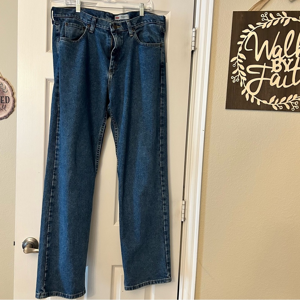 Wrangler relaxed fit 34 x 32